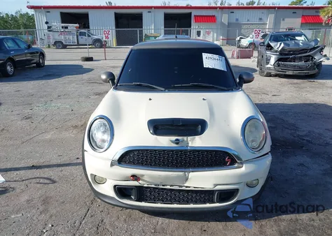 2013 Mini Cooper Cooper S z USA, uszkodzony, nr VIN WMWSV3C51DT393110